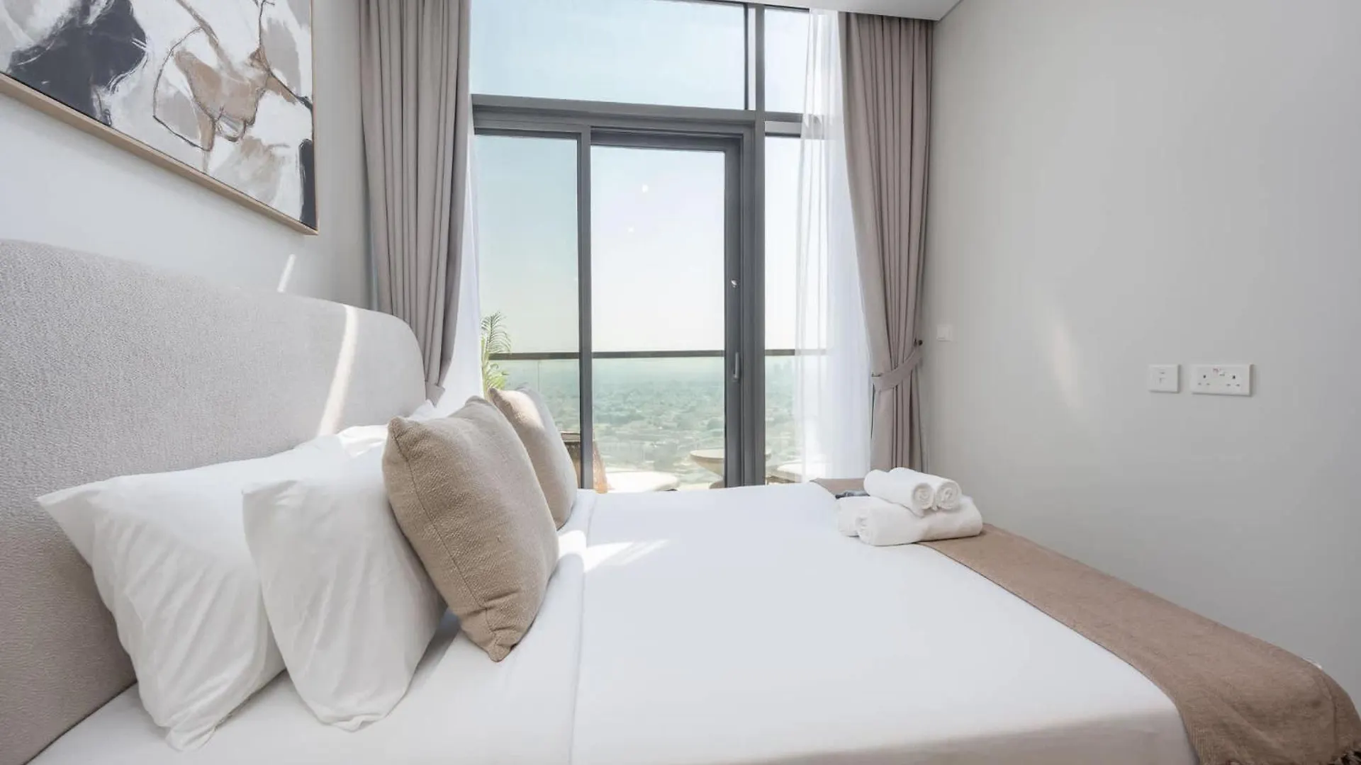 Modern Luxe 2Br In Business Bay Apartment Dubai United Arab Emirates