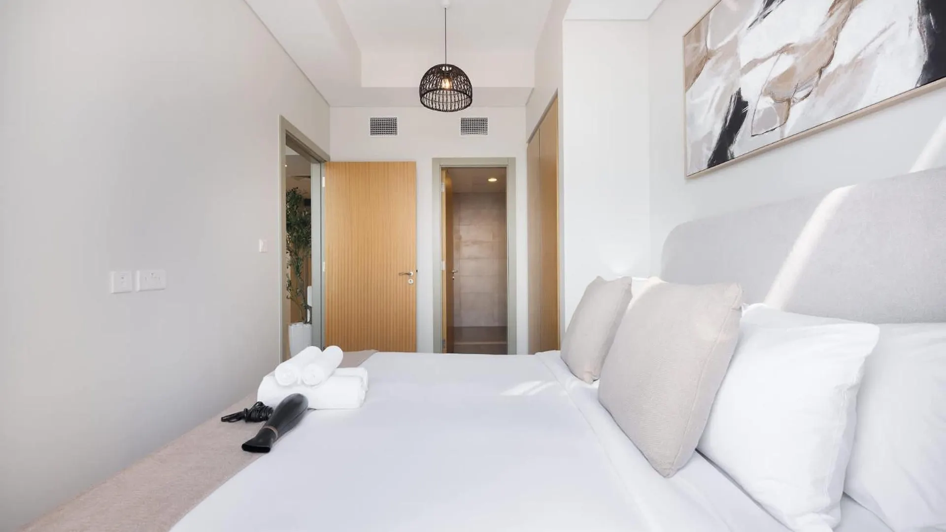 Modern Luxe 2Br In Business Bay Apartment Dubai
