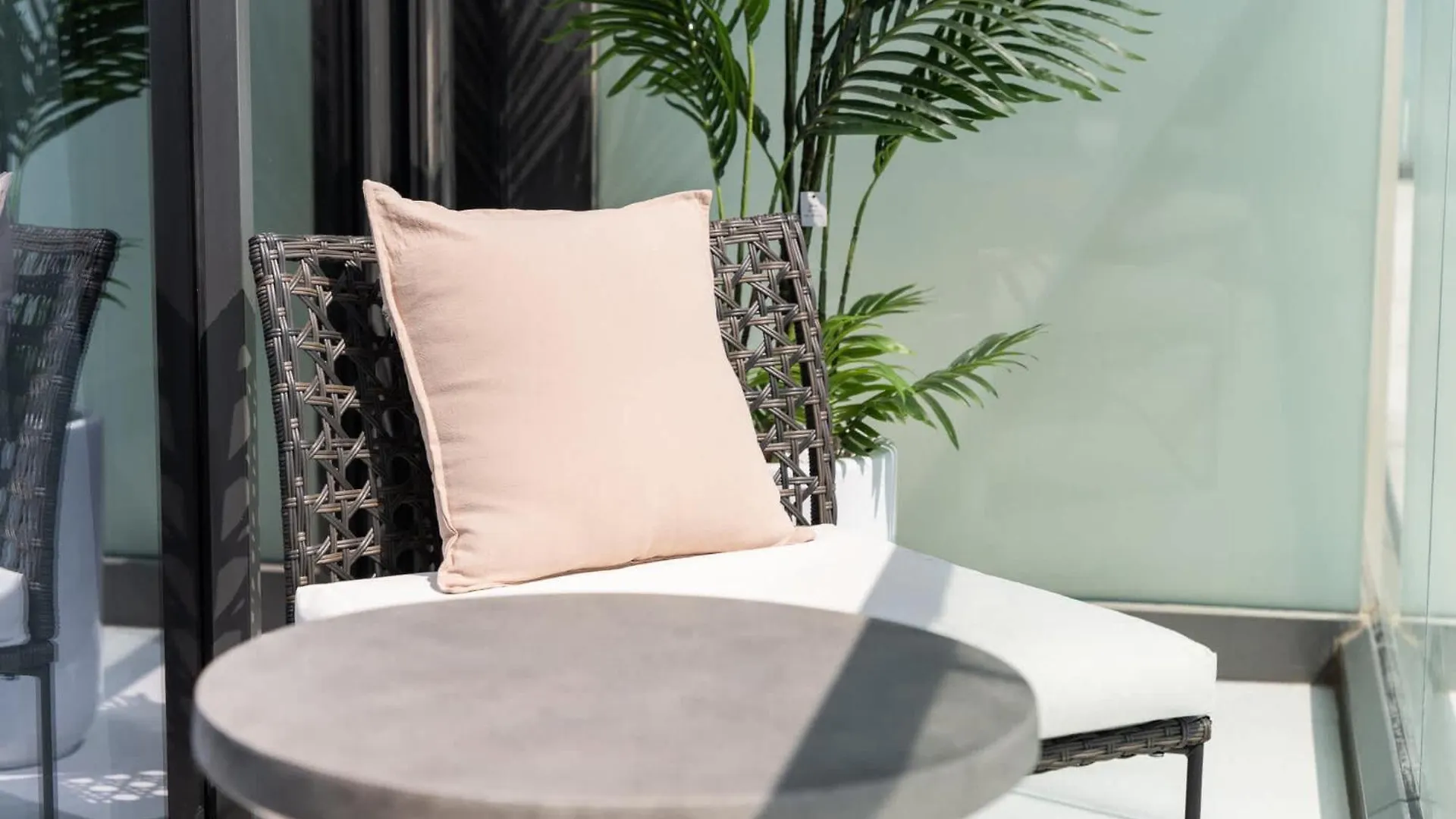 Modern Luxe 2Br In Business Bay Apartment Dubai