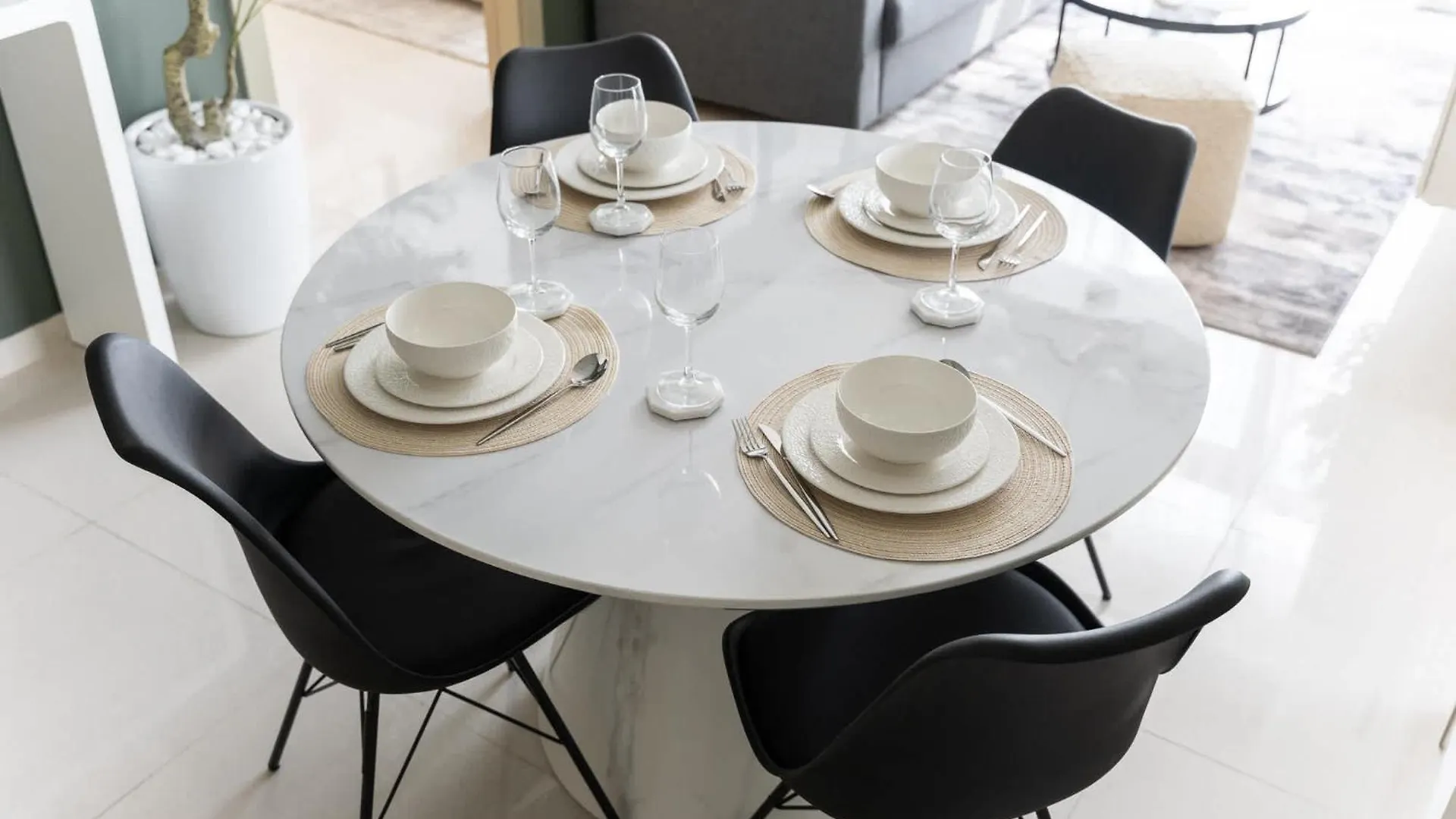 Modern Luxe 2Br In Business Bay Apartment Dubai