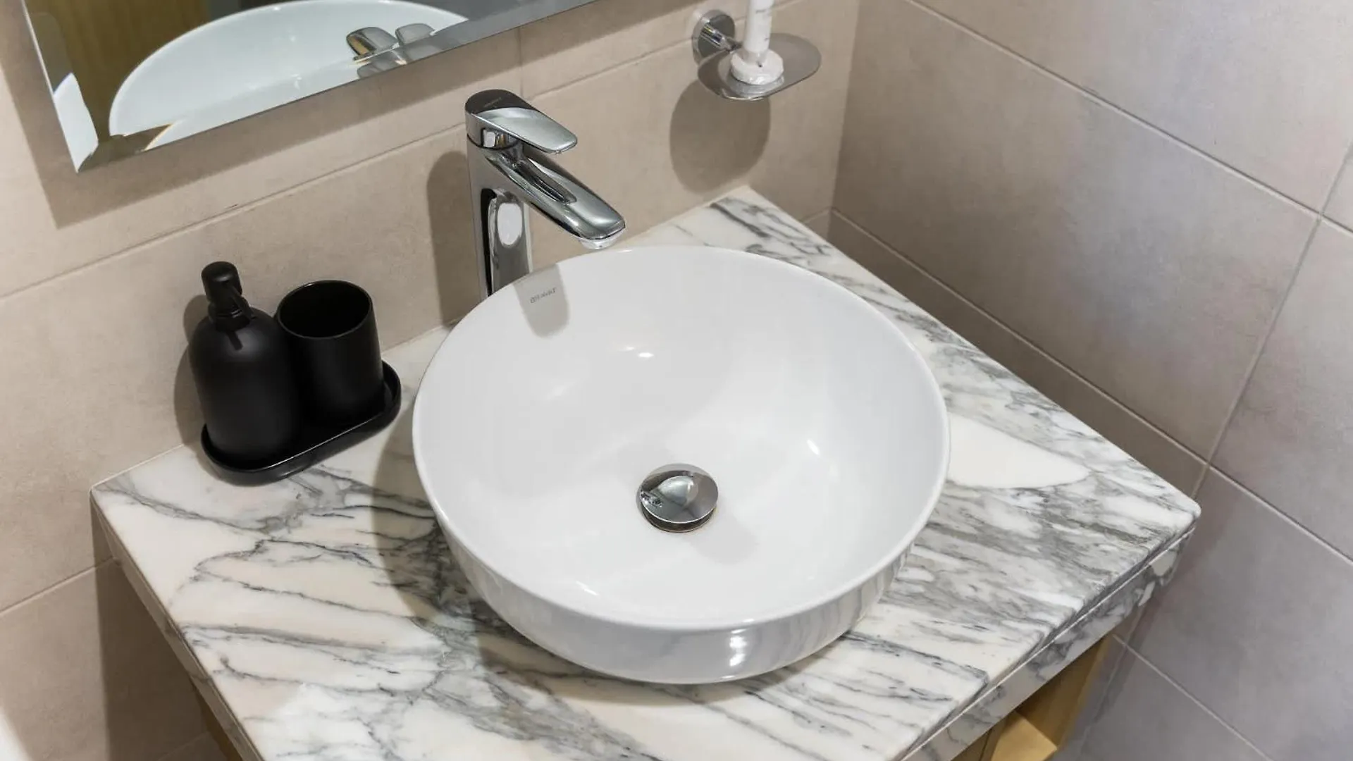 Modern Luxe 2Br In Business Bay Apartment Dubai
