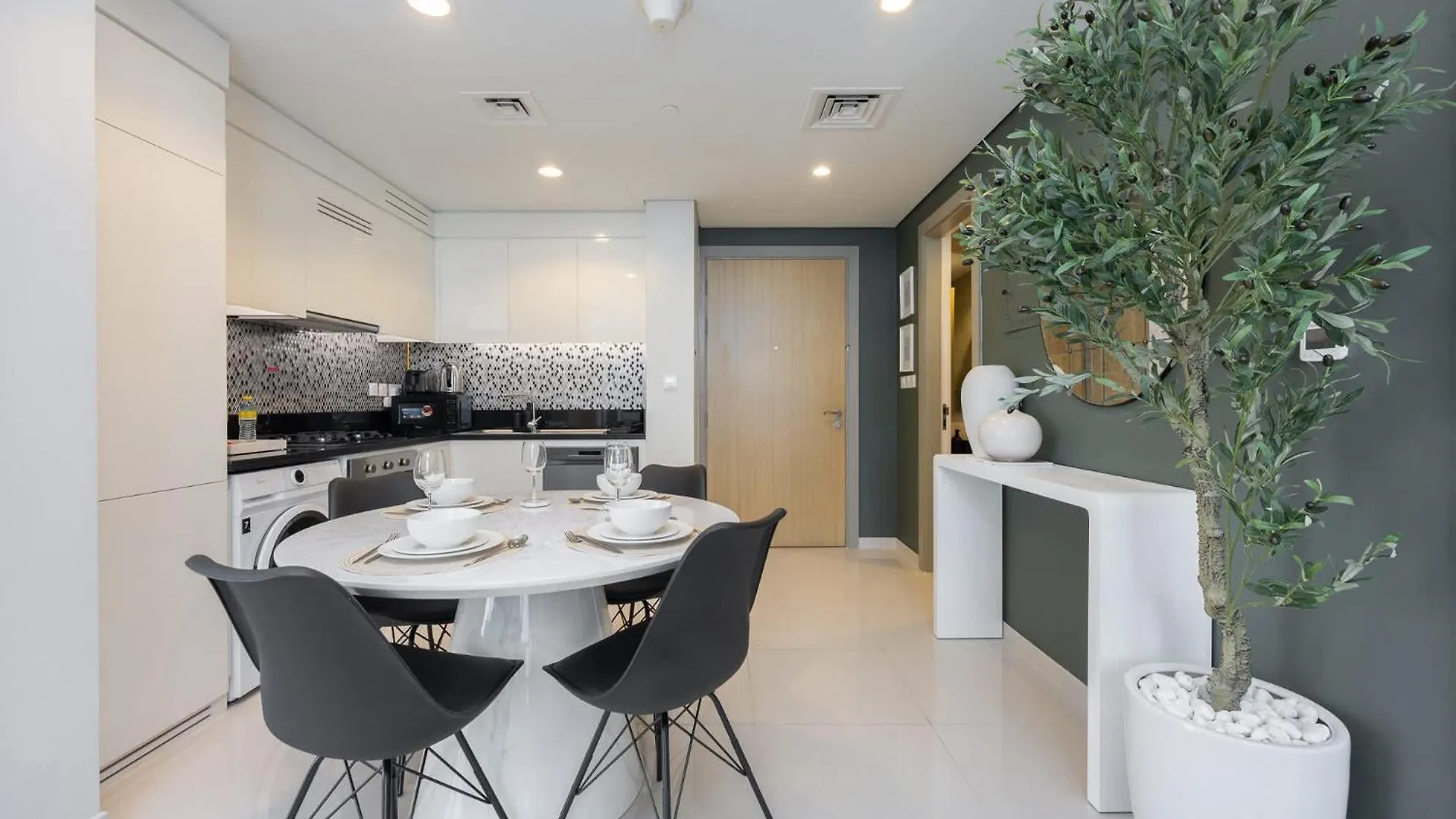 Modern Luxe 2Br In Business Bay Apartment Dubai 0*,